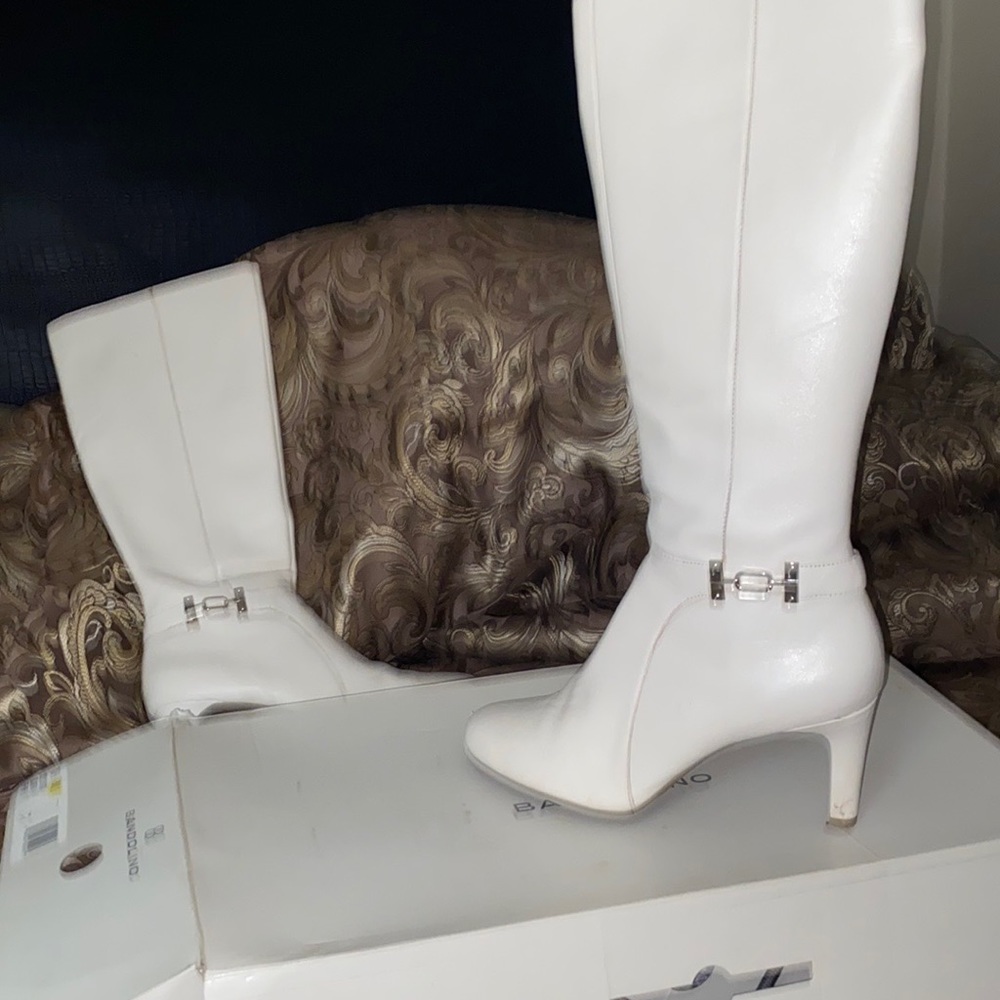 Gorgeous boots - Picture 5 of 7